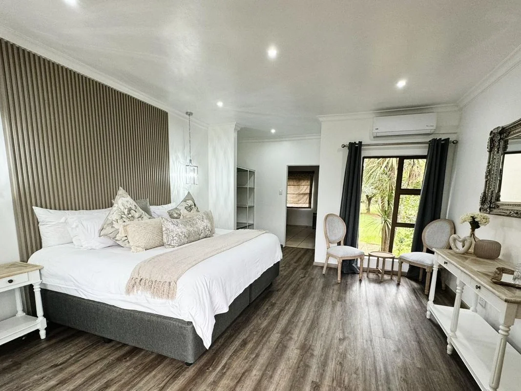 Honeymoon Suite