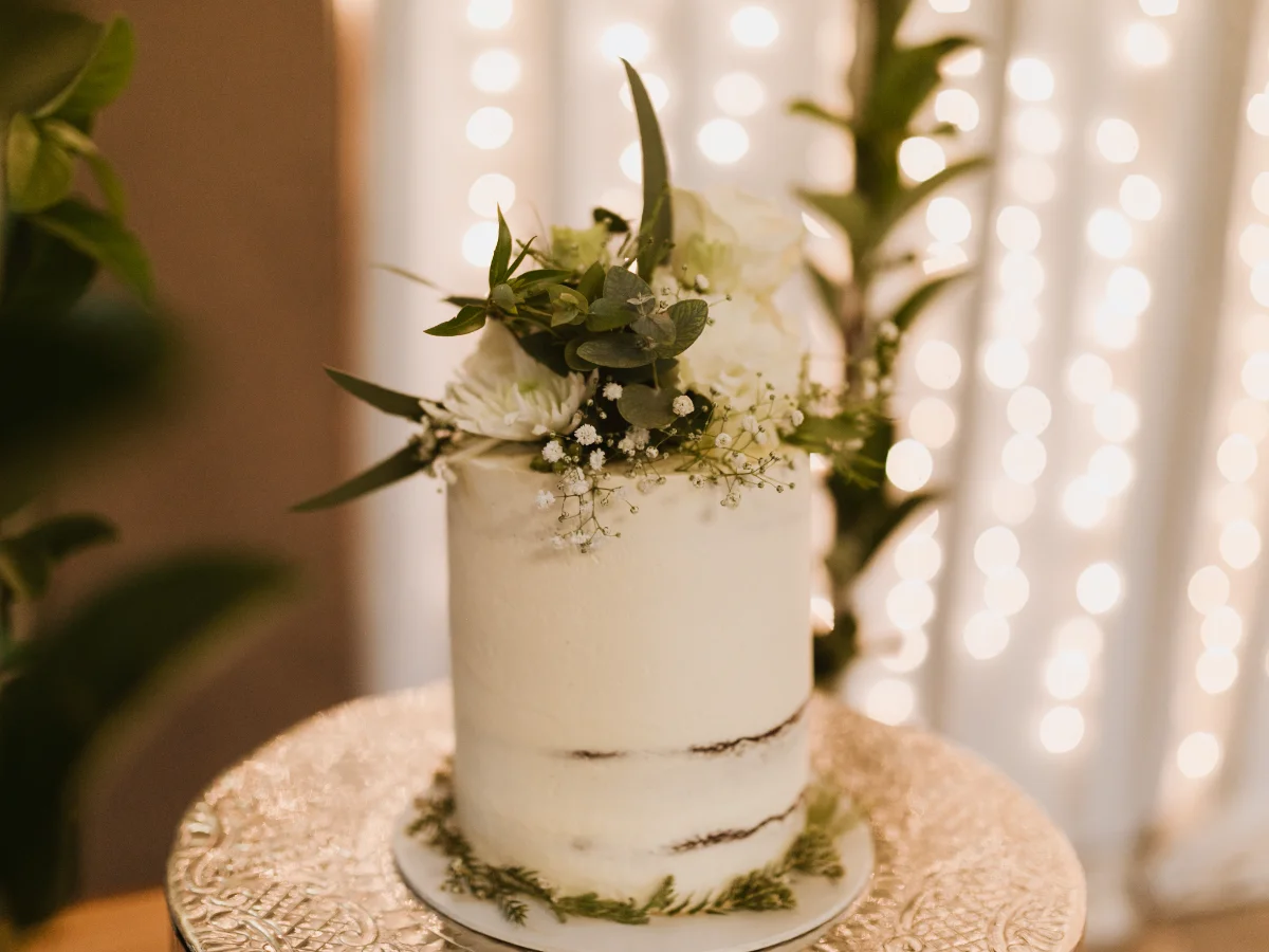 Entertainment & Extras